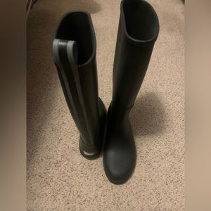Women’s rain boots Totes size 8